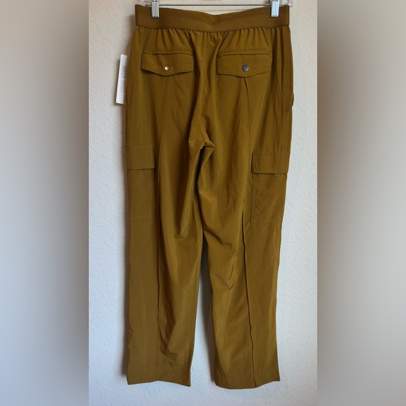 ATHLETA Vienna Cargo Pant Casual Travel Career in Brass Yellow Size 8 New! - Picture 4 of 9
